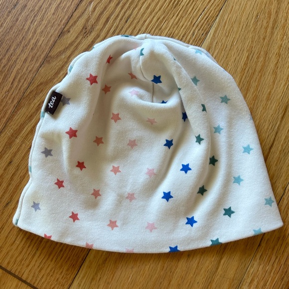 Tea Collection Baby Hat in Rainbow Star Print - Picture 1 of 4